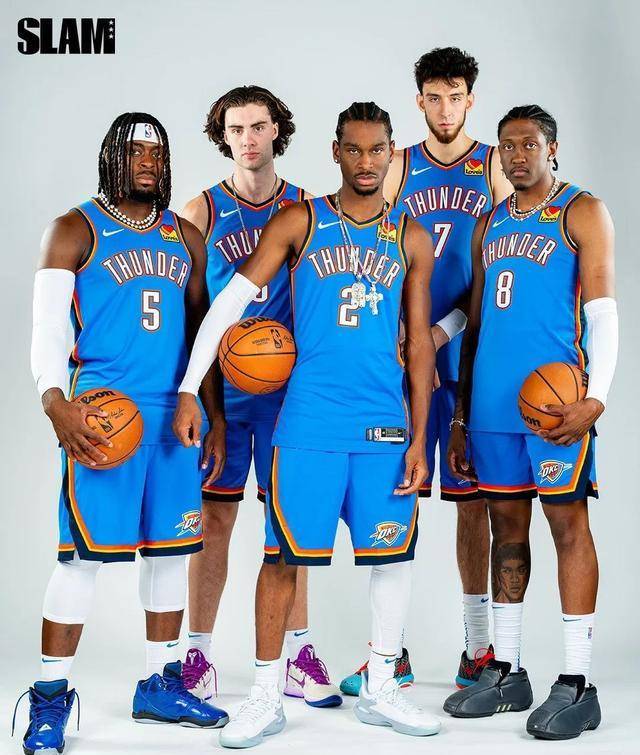 都灵vs比萨：乔瓦尼-西蒙尼、切-亚当斯首发，阿金桑米罗、森佩尔出战（都灵对阵比萨：乔瓦尼-西蒙尼、切-亚当斯先发，阿金桑米罗与森佩尔登场）