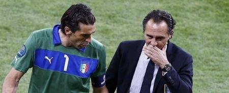 孔帕尼：定位球？我们有自己的优势，也会分析需要改进的地方（孔帕尼谈定位球：我们有优势，也会找出并改进短板）