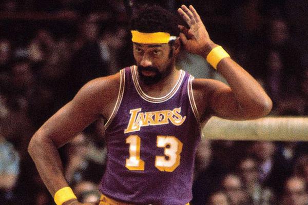 徐昕：本土球员中的篮板王与盖帽高手（徐昕：本土篮板之王与封盖翘楚）