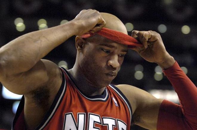 独行侠近6战取得5胜闯入附加赛区，待欧文回归可强势搅局？（独行侠近6场5胜挤进附加区，欧文复出能否搅动格局？）