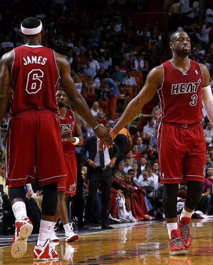 基米希欧冠100场比赛赢下71场，为所有球员最多（基米希欧冠100战拿下71胜，所有球员中最多）