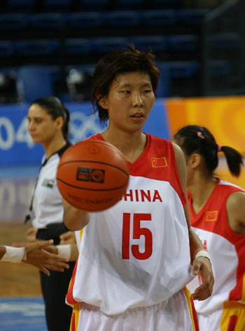 郭艾伦斩获MVP，终于圆梦，球迷释然（郭艾伦荣膺MVP，圆梦时刻，球迷释怀）