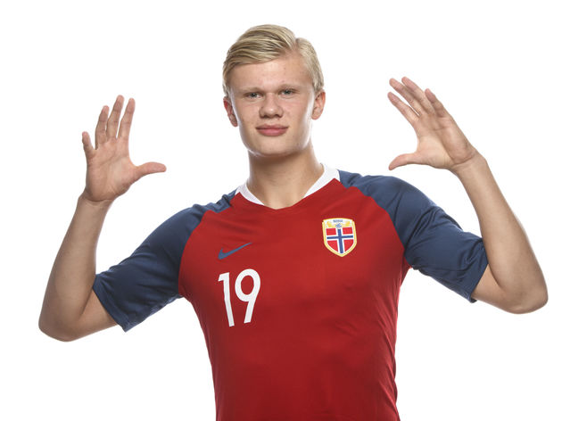 普通市民梅先生，一对情侣拍摄约会视频意外将梅西也录入其中（情侣约会视频误拍到梅西，普通市民梅先生也入镜）