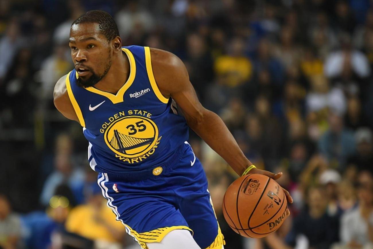 前申花外援金信煜严重违反纪律准则，被港超杰志提前解约（港超杰志以严重违纪为由，提前终止与前申花外援金信煜的合同）