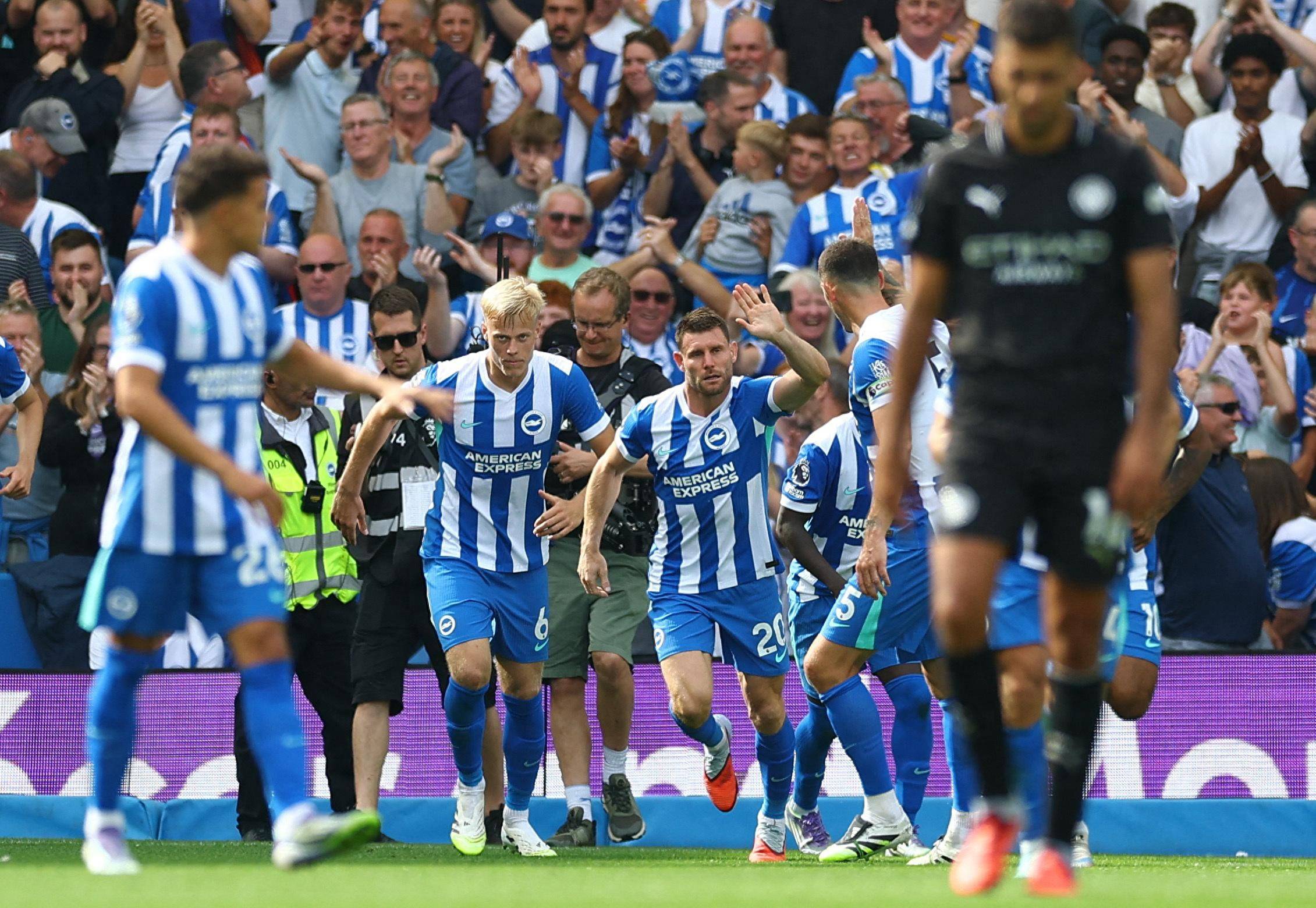 每体：巴萨内部对亚马尔每次客场都成为“头号公敌”感到担忧（每体：巴萨内部忧虑亚马尔在客场比赛屡成众矢之的）