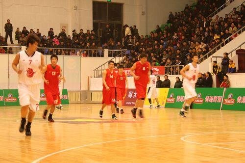 国际米兰圆领卫衣，太漂亮啦想要（国际米兰圆领卫衣，颜值在线，忍不住想入手）