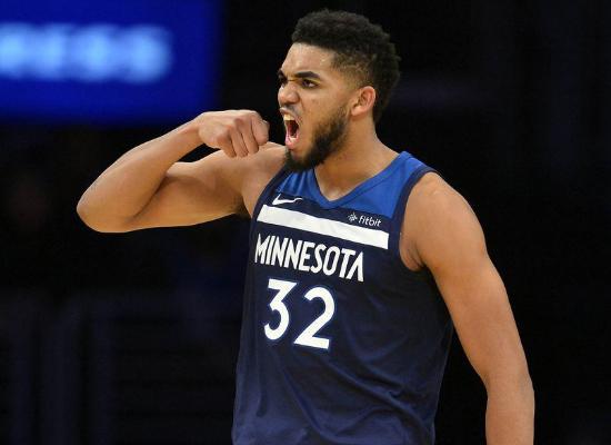 吉迪&布泽利斯半场25分，带队从落后11分到领先11分（吉迪携手布泽利斯半场砍下25分，球队从落后11分逆转至领先11分）