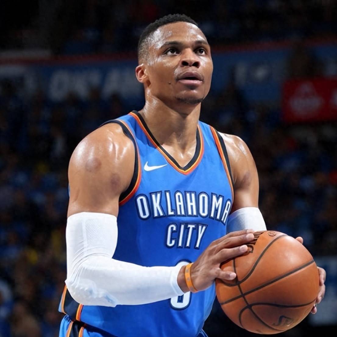 半场：拜仁1-1圣保利，格雷罗扳平，卡尔中柱，洪通吉破门+伤退（半场战报：拜仁1-1圣保利，洪通吉先破门后伤退，格雷罗扳平，卡尔中柱）