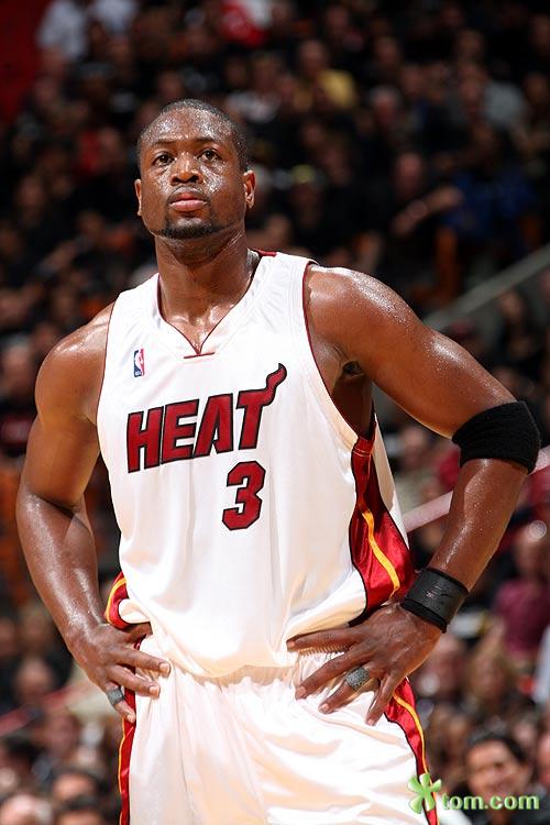 东体：上海海港明年1月上旬前往西亚冬训，古斯塔沃确定离队（东体：上海海港将于明年1月上旬赴西亚冬训，古斯塔沃已确认离队）